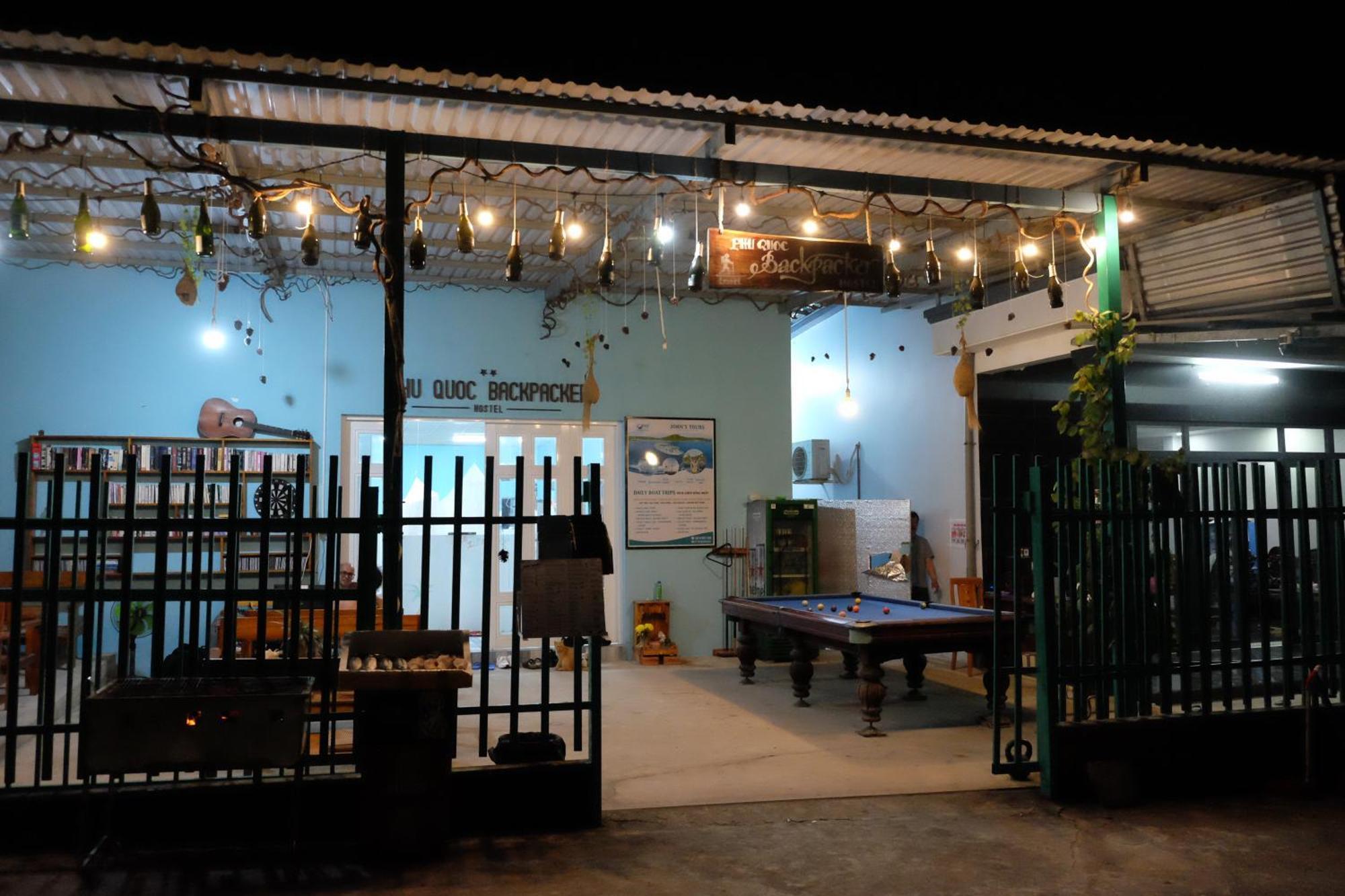 Ostello Phu Quoc Backpacker Esterno foto